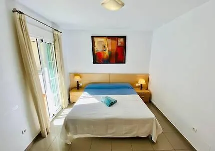 Precioso apartamento con parking en la playa de Burriana Nerja